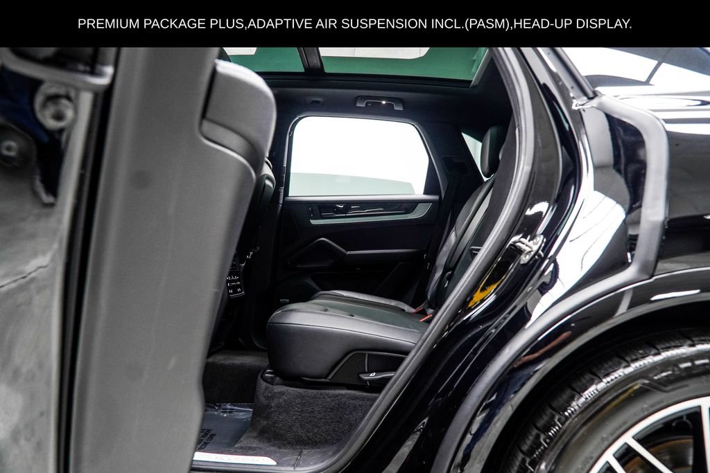 Used 2024 Porsche Cayenne AWD/4WD image 42
