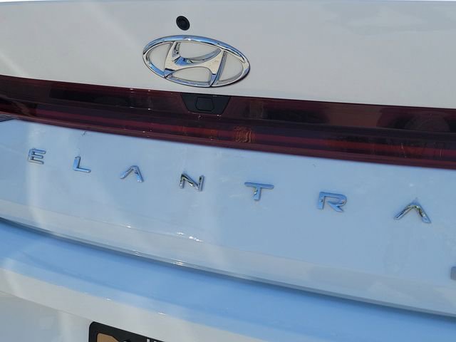 Certified 2023 Hyundai Elantra Blue FWD image 23