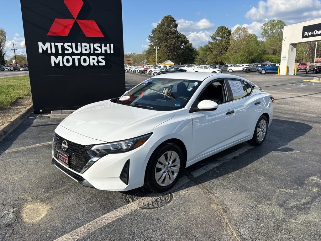 Used 2025 Nissan Sentra S FWD image 2