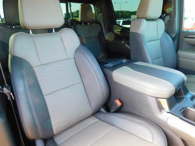 Used 2023 Chevrolet Silverado 1500 ZR2 w/ Technology Package image 24