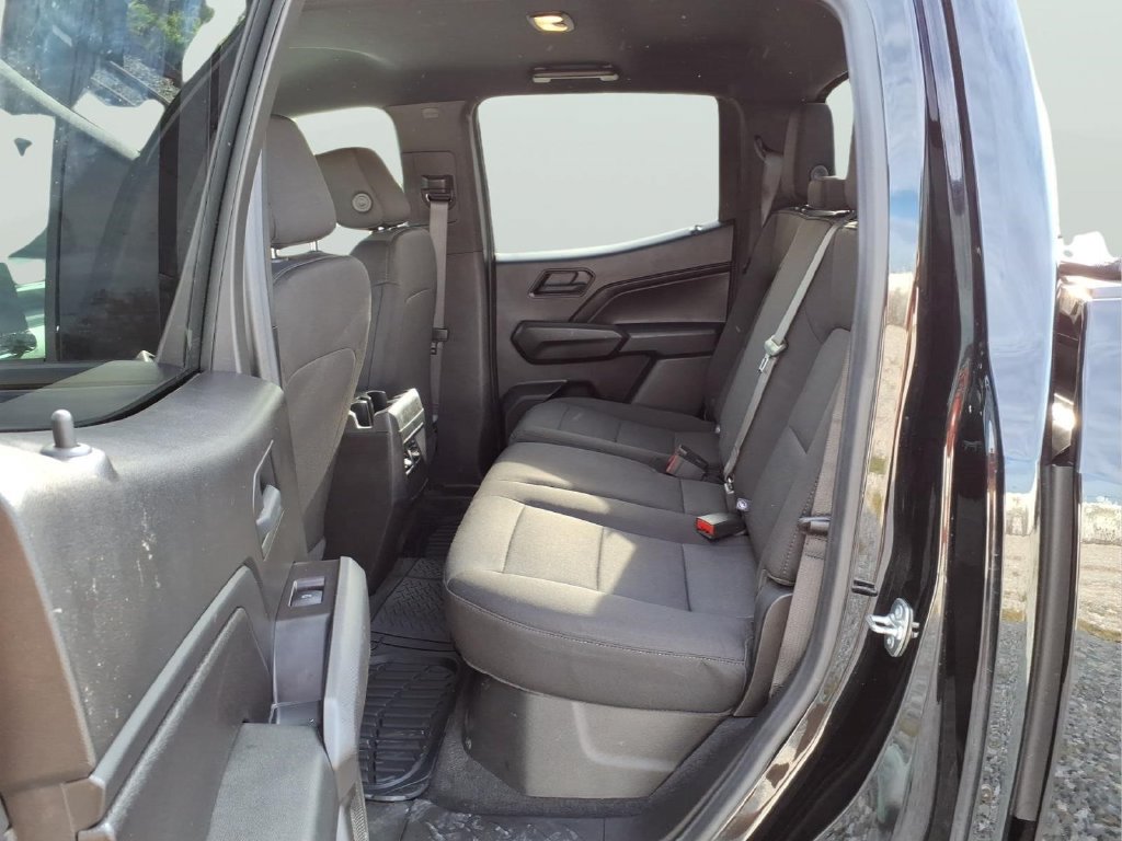 Used 2025 Chevrolet Colorado W/T w/ WT Custom Package RWD image 29