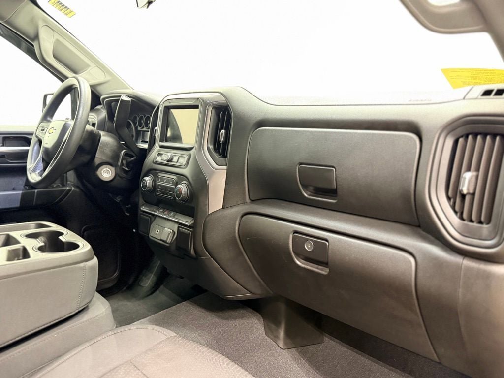 Used 2019 Chevrolet Silverado 1500 Custom w/ Custom Value Package image 19