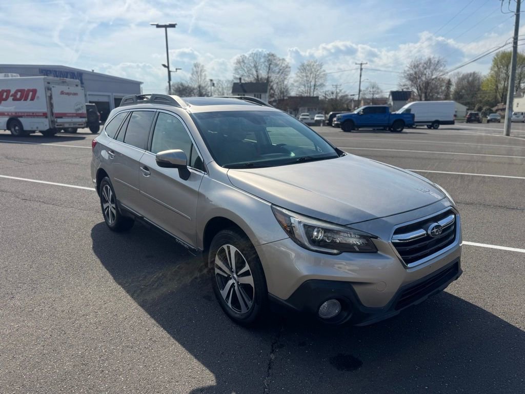 Used 2018 Subaru Outback 3.6R Limited image 3