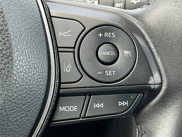 Used 2020 Toyota RAV4 Limited FWD image 33