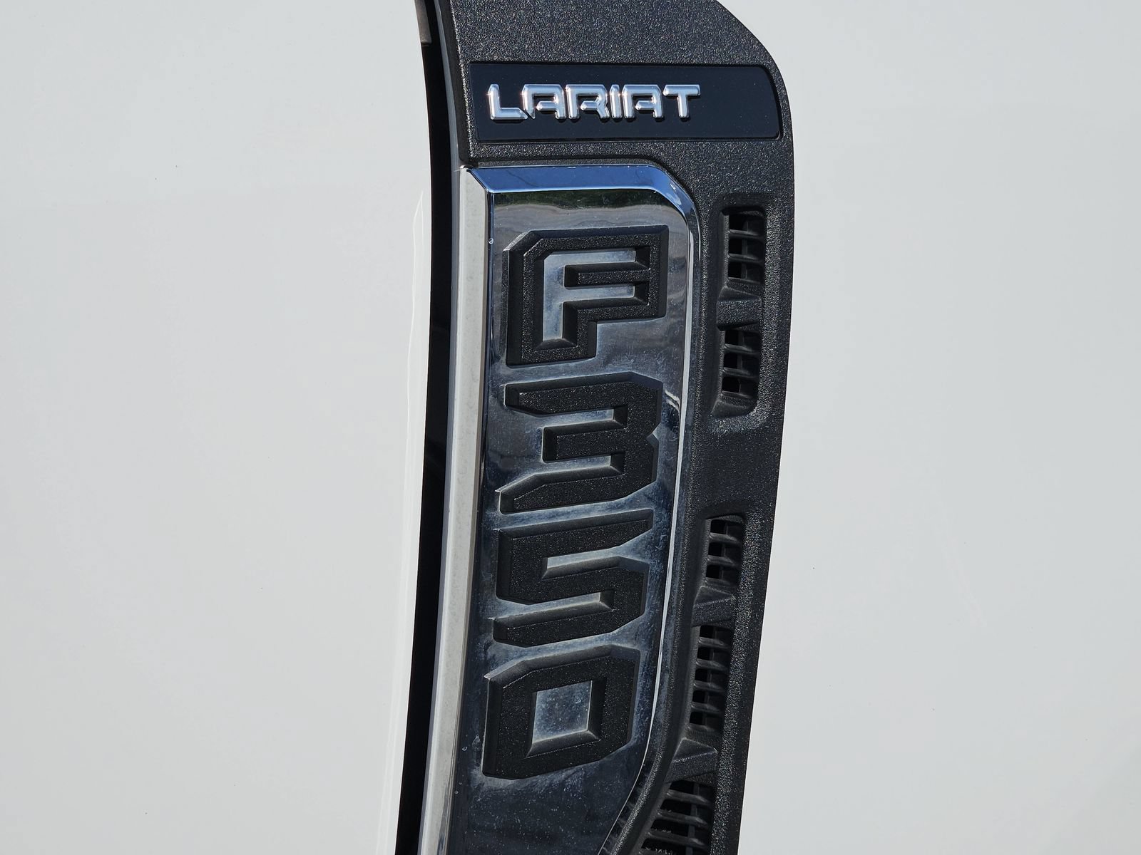 Used 2023 Ford F350 Lariat w/ Lariat Ultimate Package AWD/4WD image 15