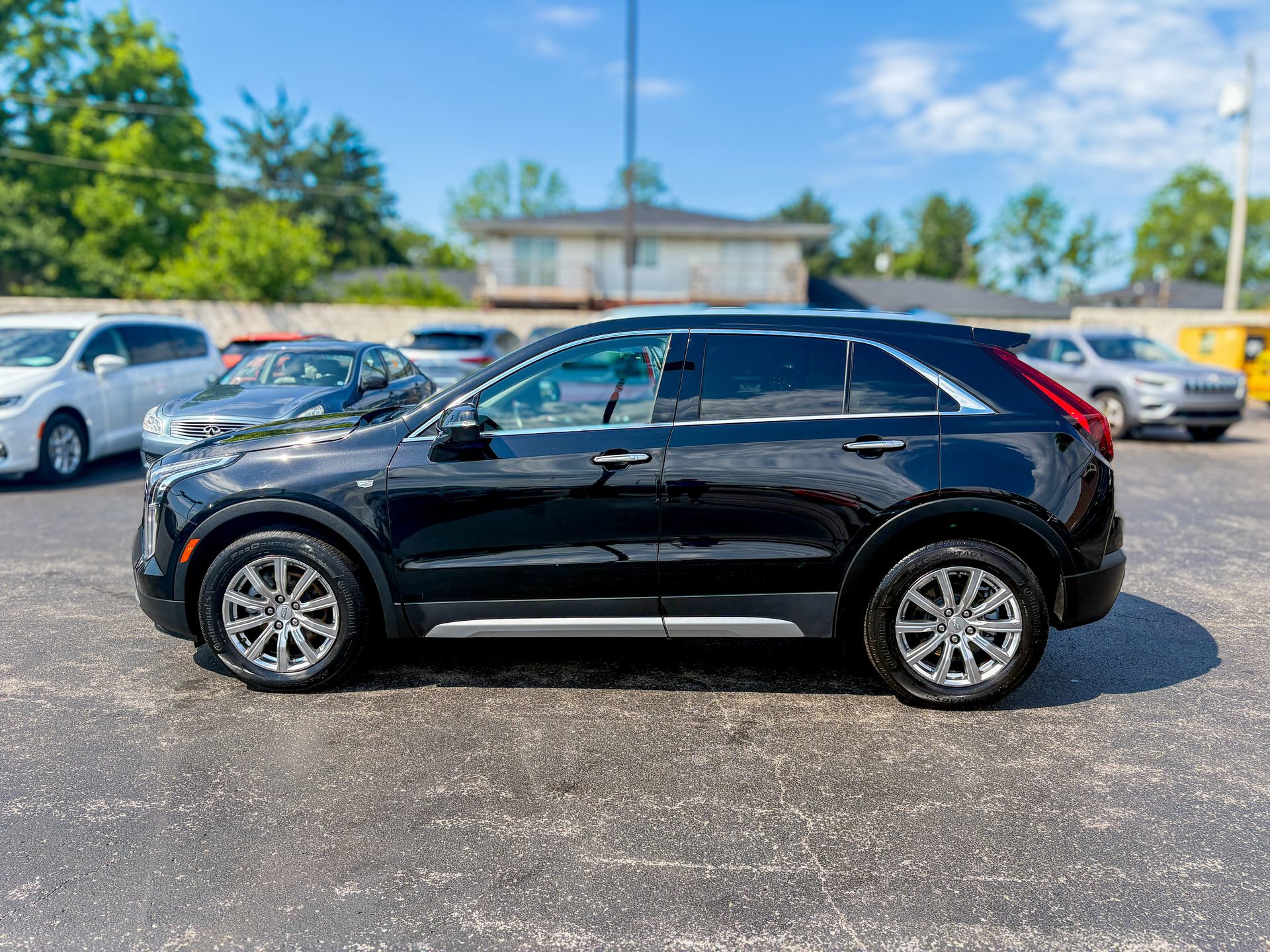 Used 2022 Cadillac XT4 Premium Luxury AWD/4WD image 13