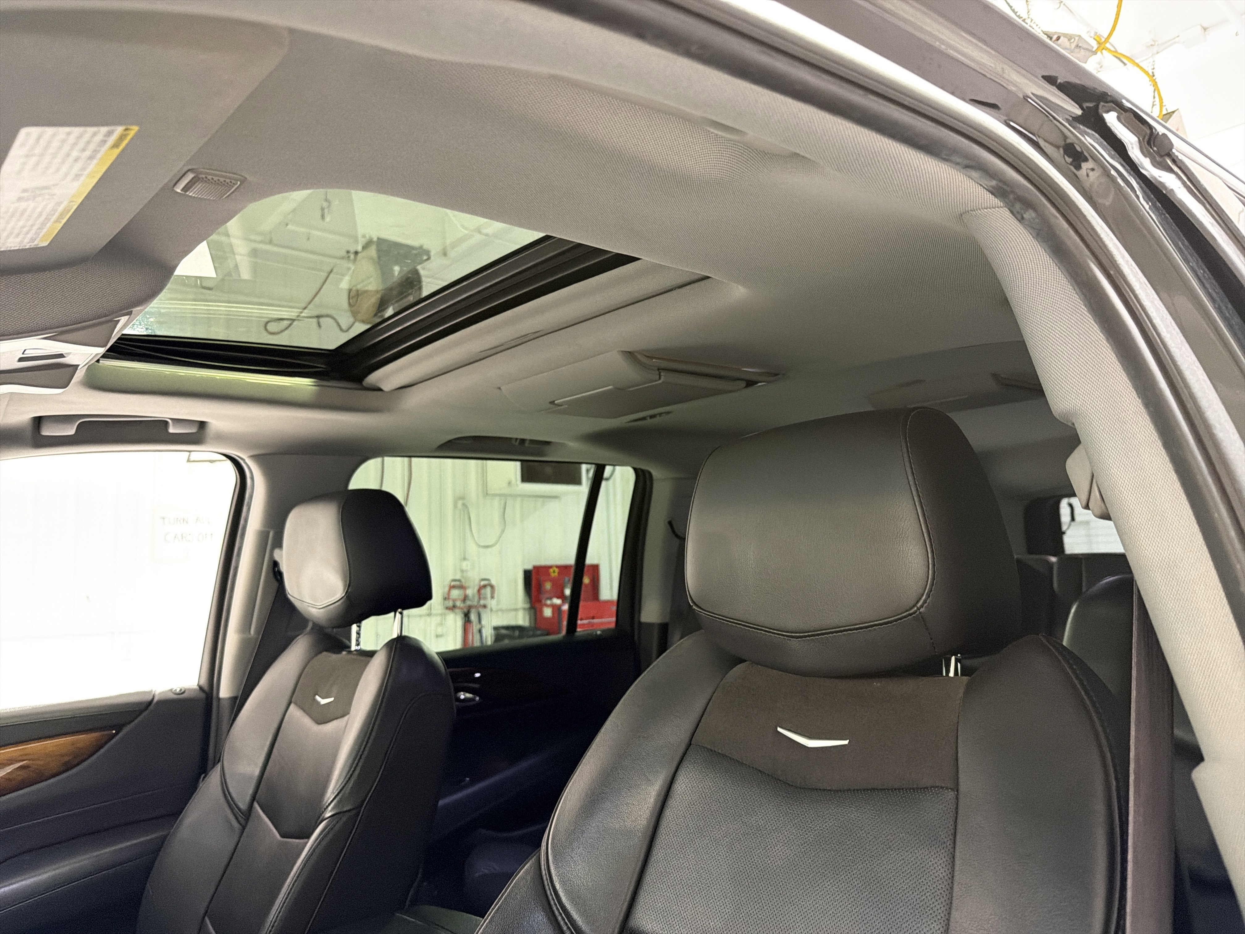 Used 2016 Cadillac Escalade ESV Premium AWD/4WD image 10