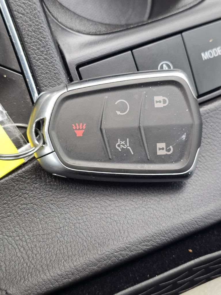 Used 2023 Cadillac XT4 Premium Luxury FWD image 29