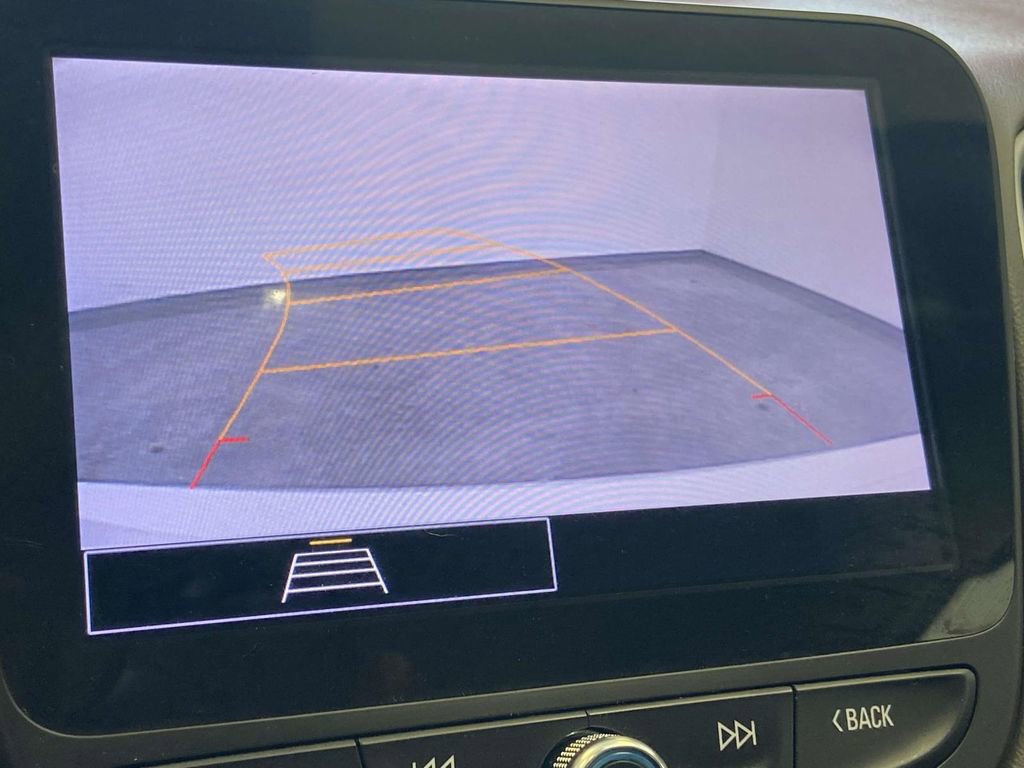 Used 2022 Chevrolet Malibu LS image 24