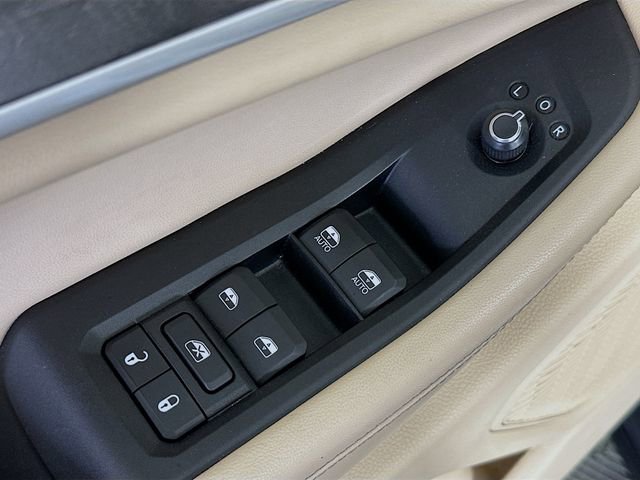 Used 2023 Jeep Grand Cherokee L Limited image 20