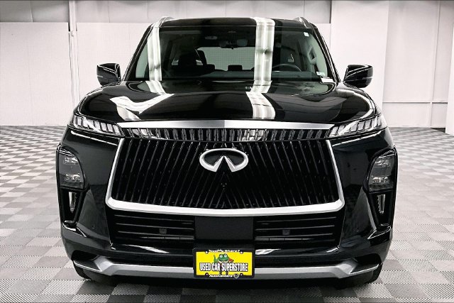 Used 2025 INFINITI QX80 Sensory AWD/4WD image 4