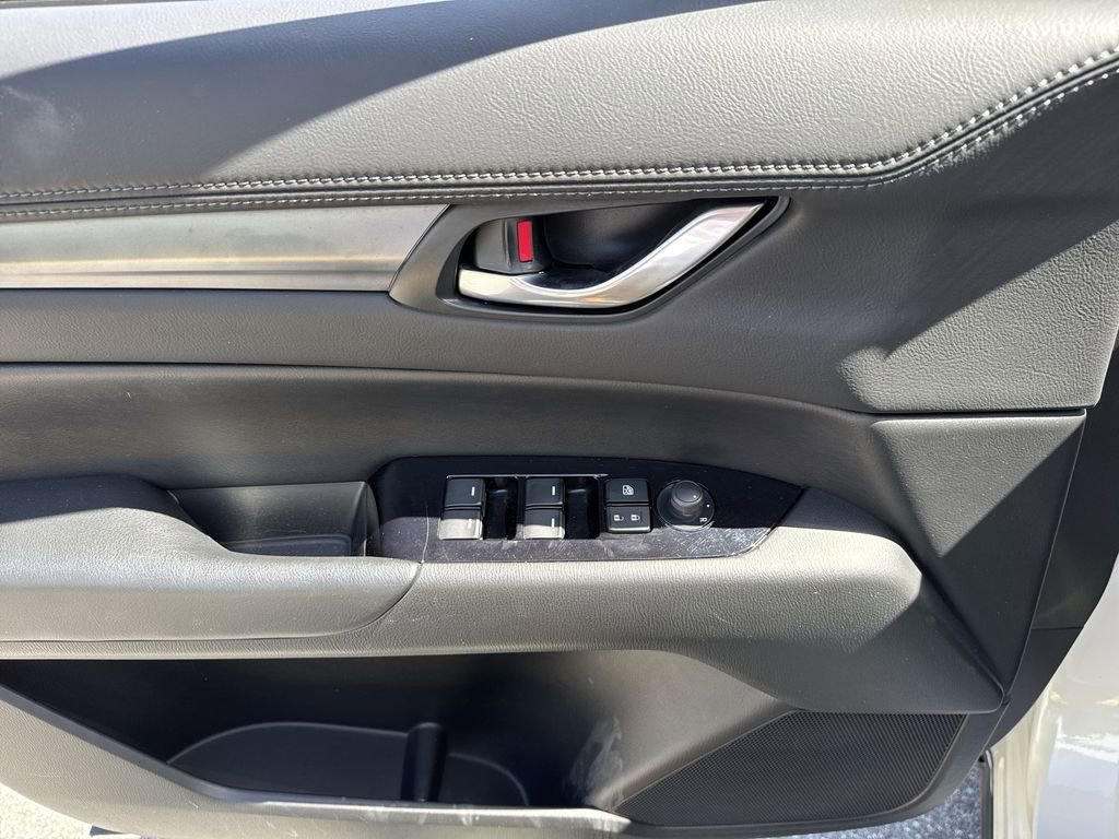 Used 2019 MAZDA CX-5 Touring image 40