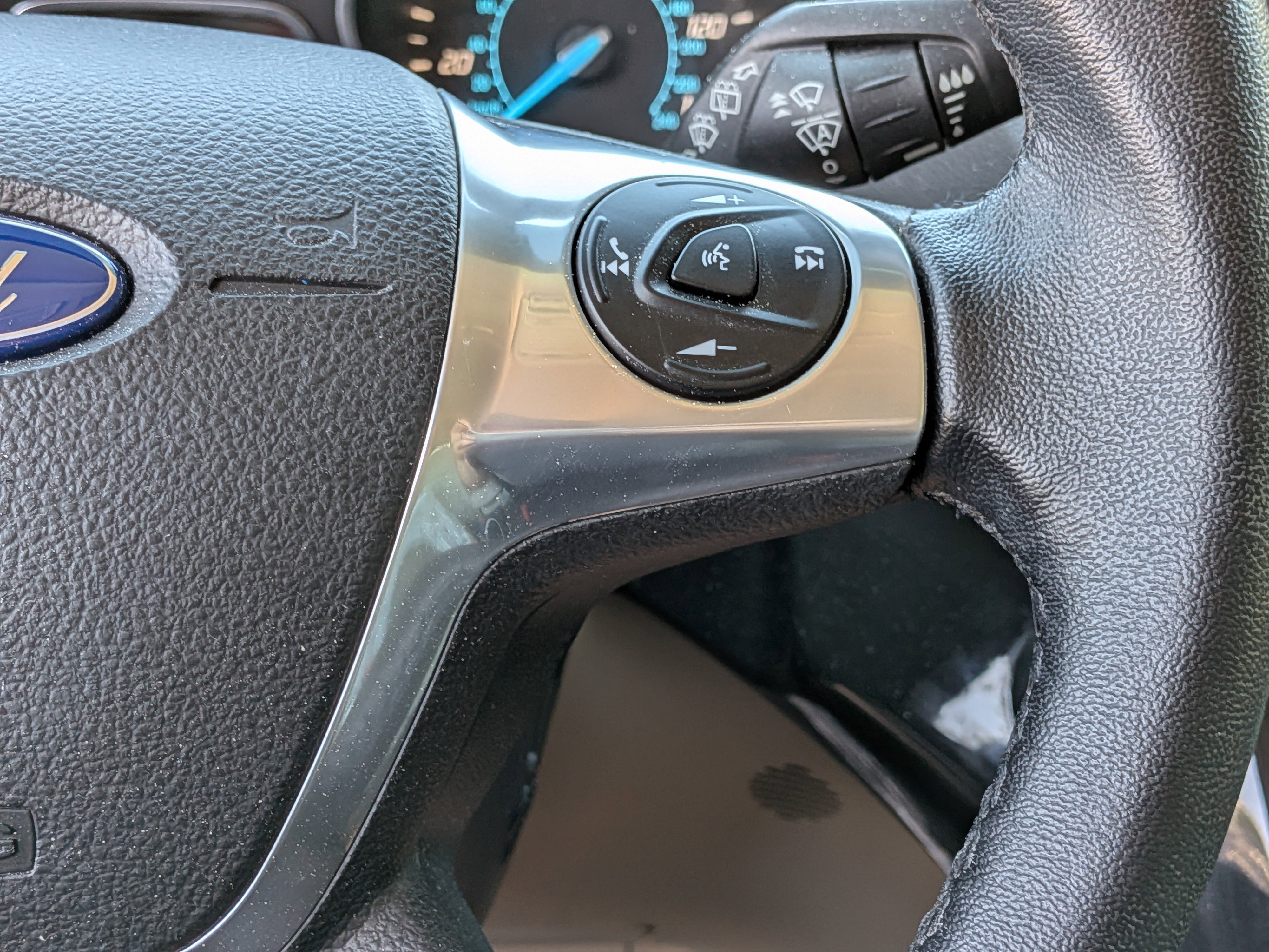 Used 2015 Ford Escape Titanium w/ Equipment Group 301A image 26