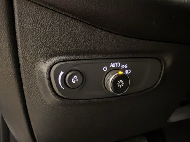 Used 2018 Chevrolet Equinox LT image 31