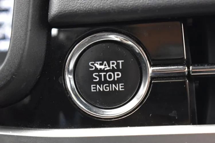 Used 2024 Mitsubishi Outlander FWD image 26