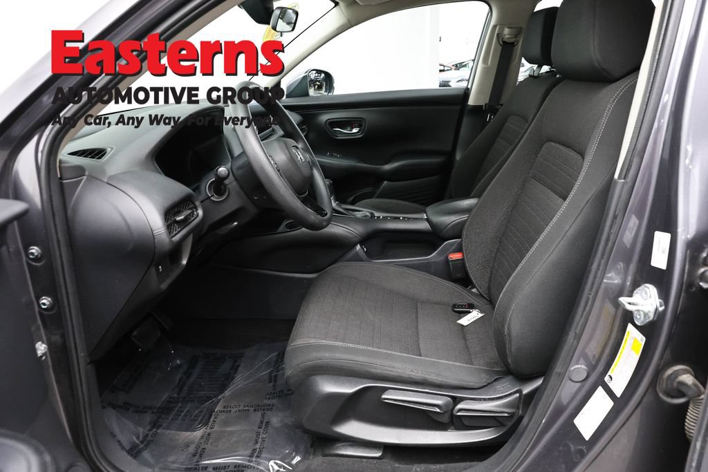Used 2023 Honda HR-V LX image 13