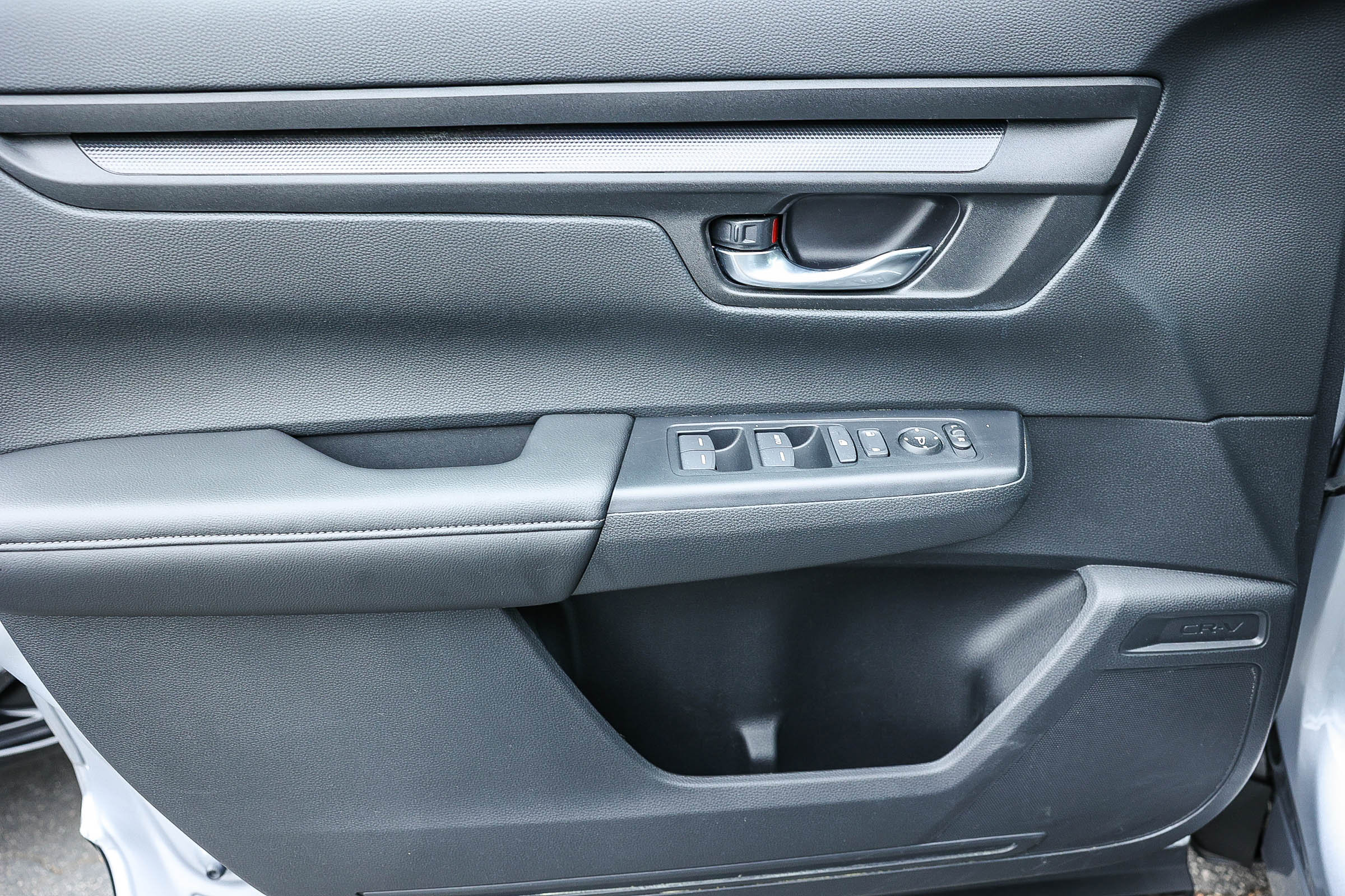 Used 2025 Honda CR-V LX image 27