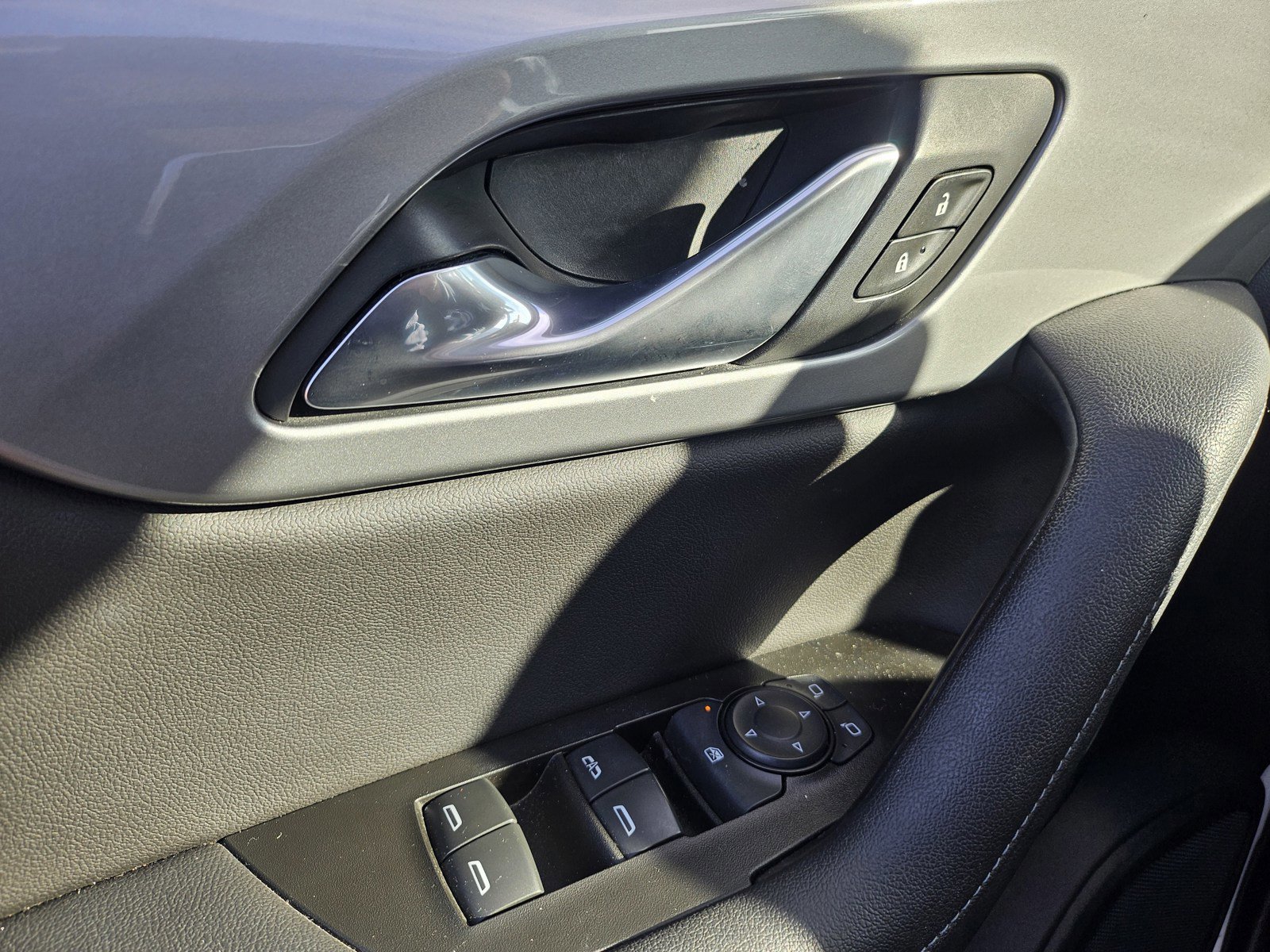 Used 2019 Chevrolet Blazer LT image 15