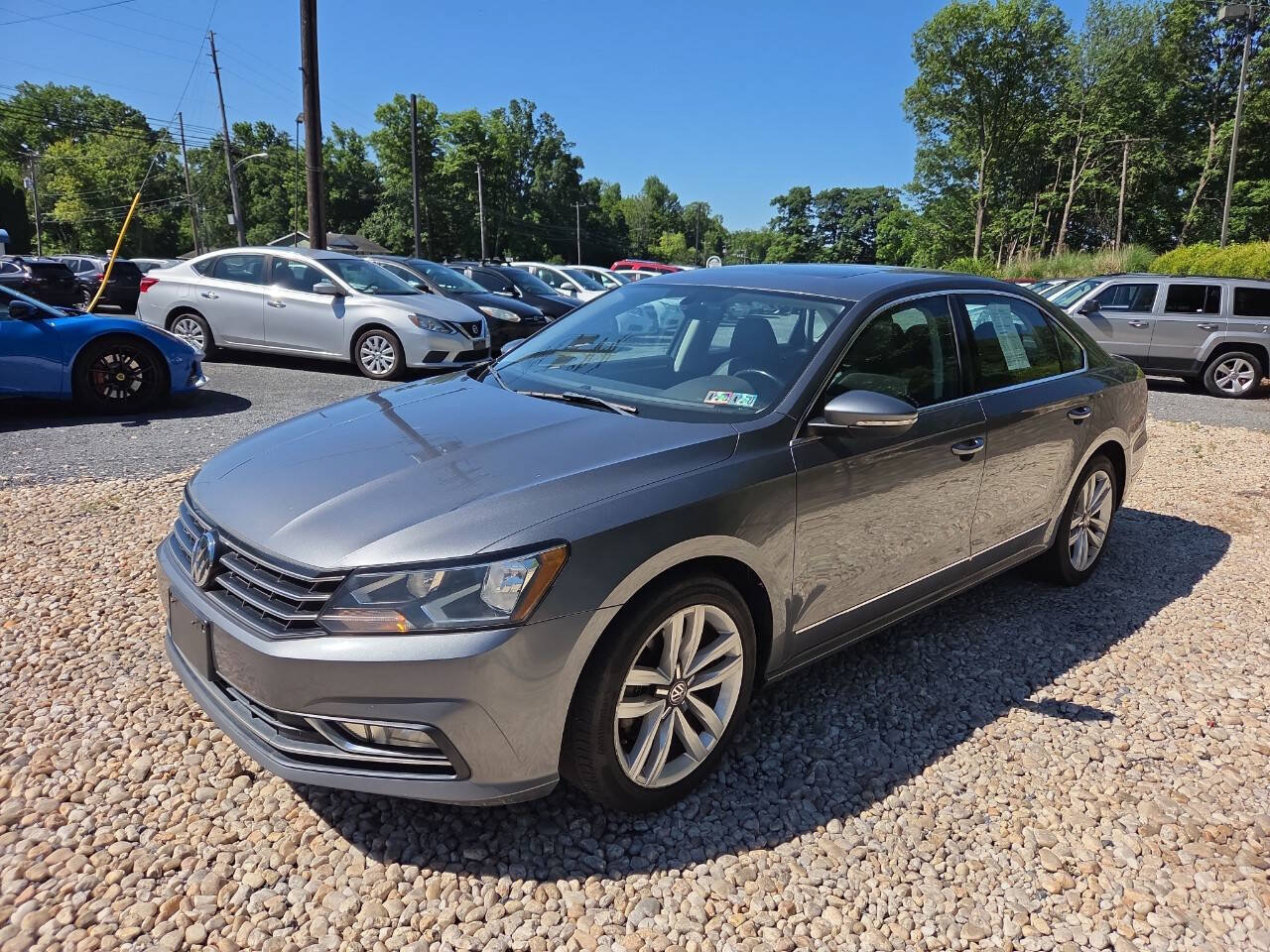 Used 2016 Volkswagen Passat 1.8T FWD image 2