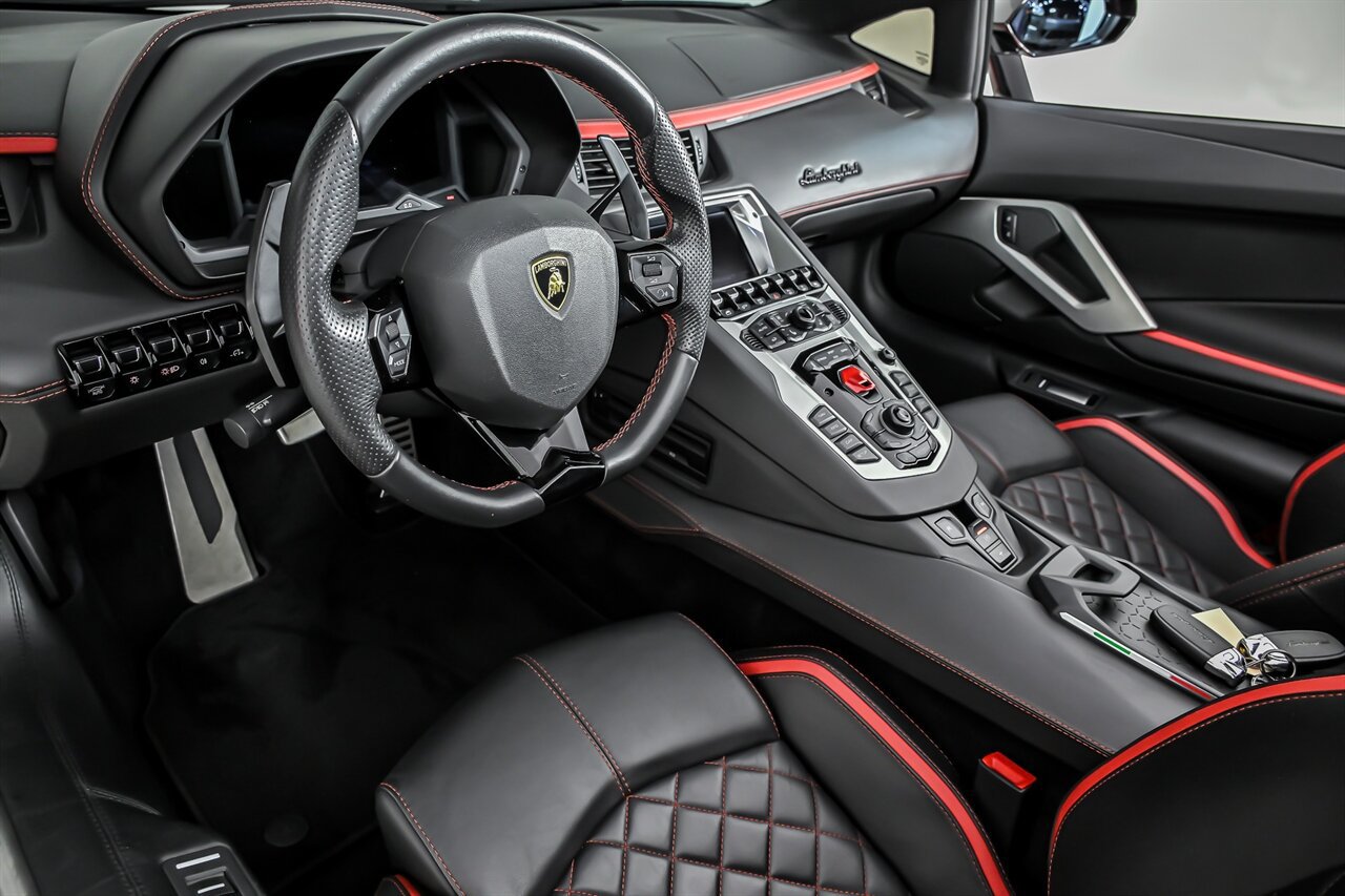 Used 2019 Lamborghini Aventador S AWD/4WD image 19