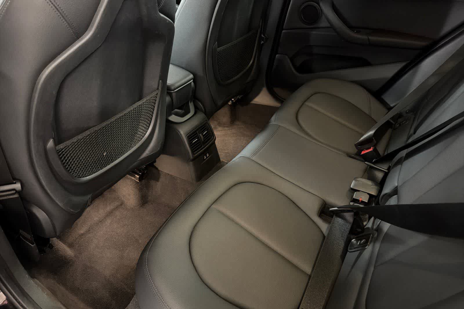 Used 2019 BMW X1 xDrive28i w/ Convenience Package AWD/4WD image 4