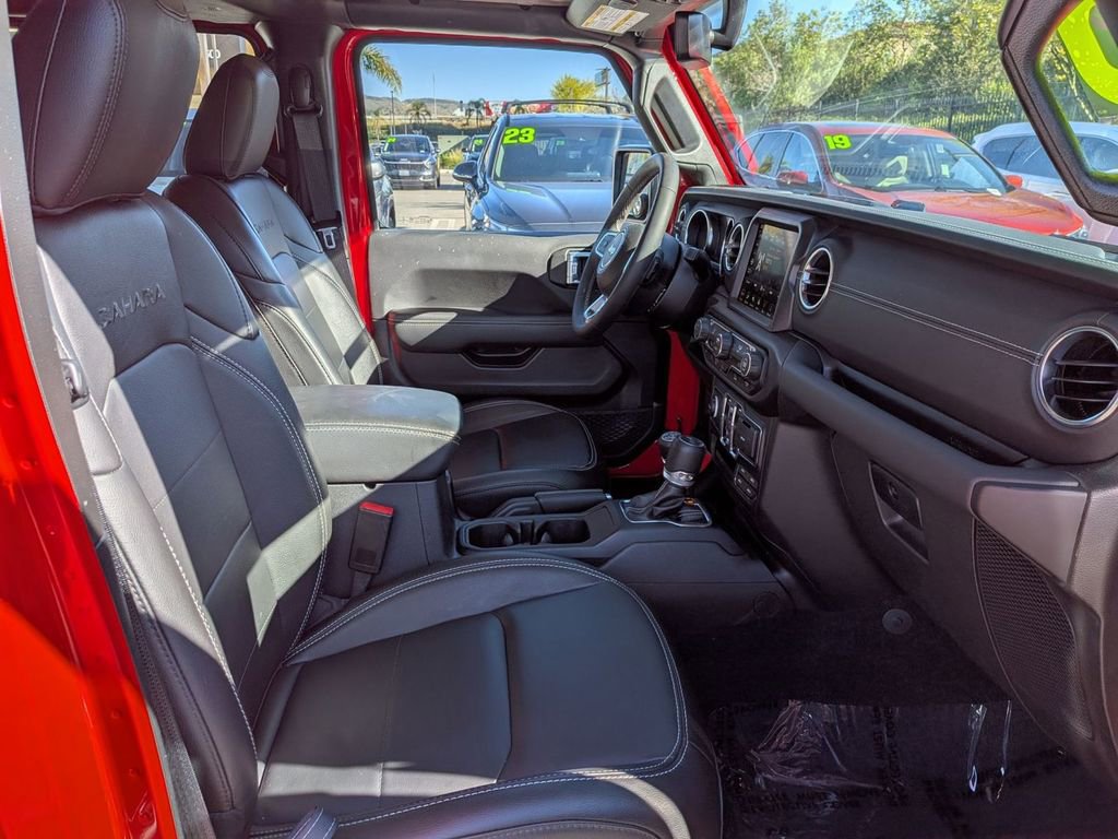 Used 2023 Jeep Wrangler Unlimited Sahara image 32