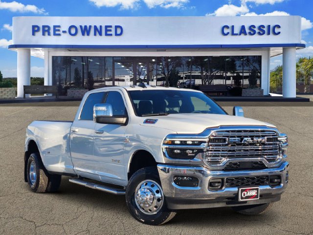 Used 2026 RAM 3500 Laramie AWD/4WD image 1