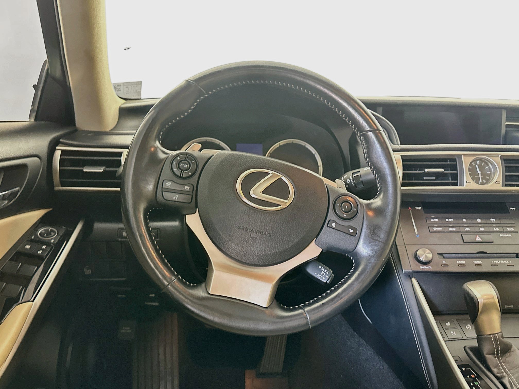 Used 2016 Lexus IS 300 AWD w/ Premium Package image 18