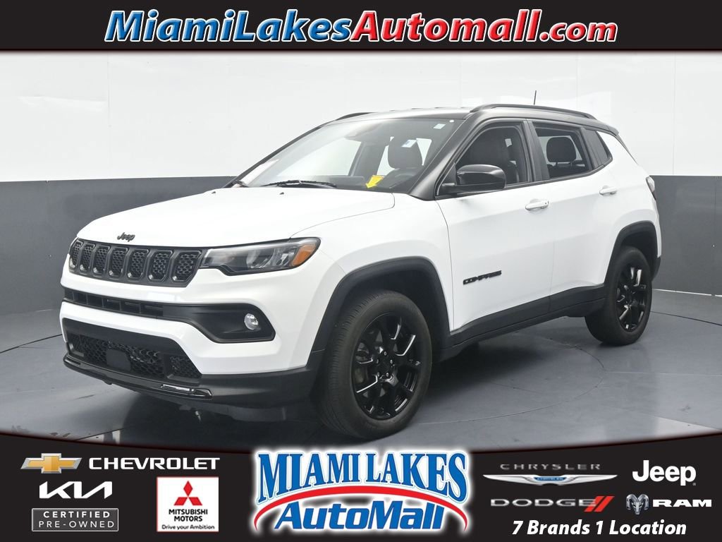 Used 2023 Jeep Compass Altitude image 1