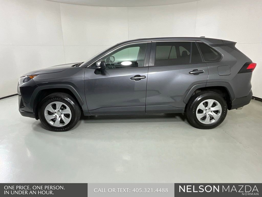 Used 2022 Toyota RAV4 LE image 5
