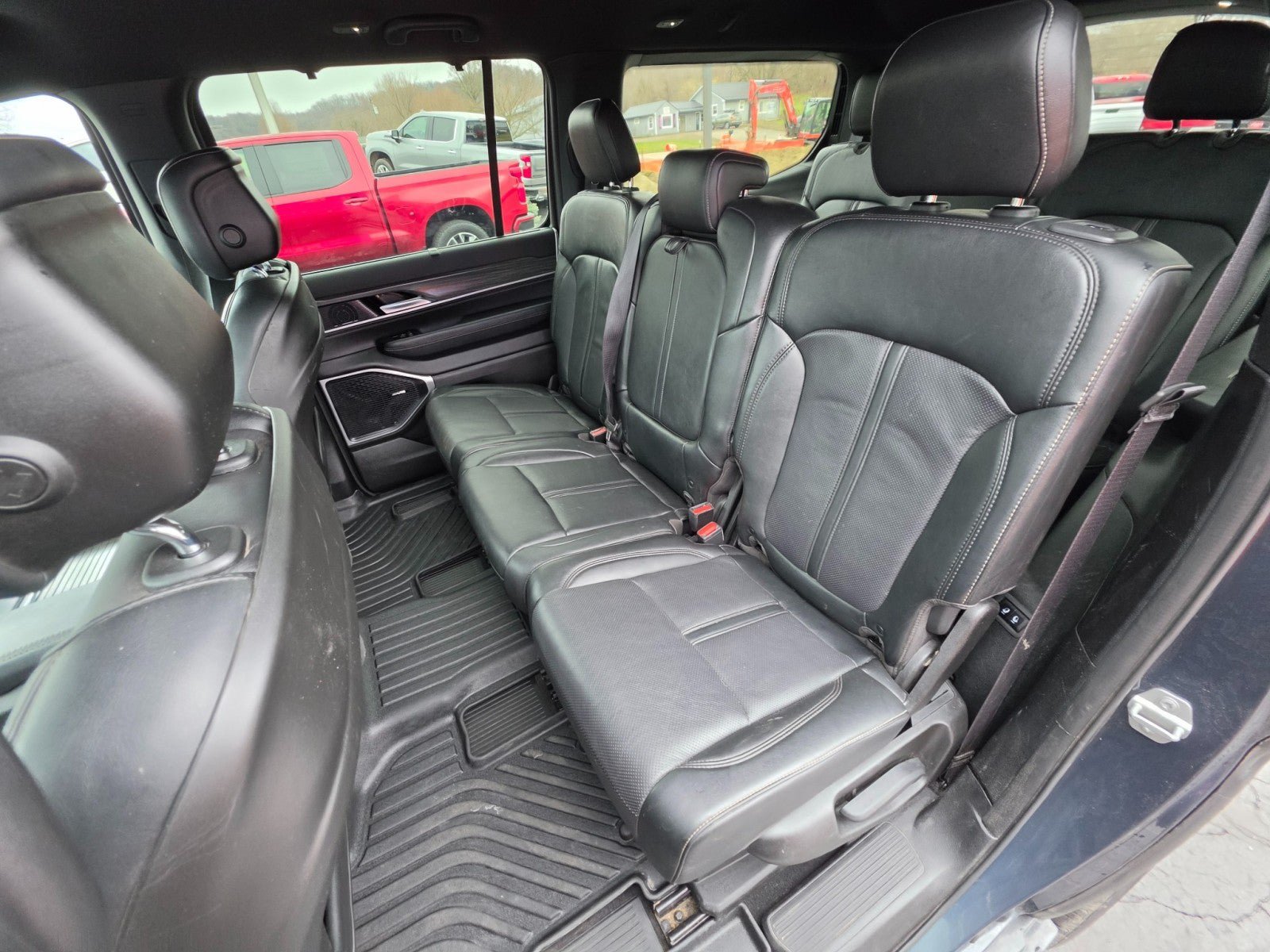 Used 2023 Jeep Wagoneer Series III w/ Convenience Group I AWD/4WD image 24