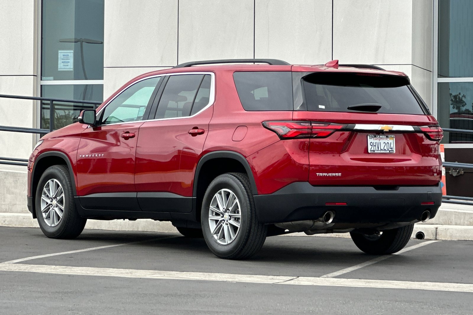 Used 2023 Chevrolet Traverse LT image 5