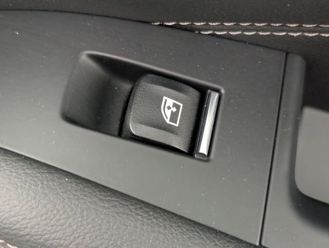 Used 2021 BMW X5 xDrive40i w/ M Sport Package image 38