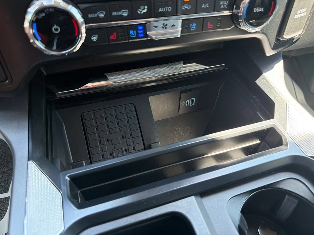 Used 2023 Ford F250 Lariat w/ Sport Appearance Package AWD/4WD image 32