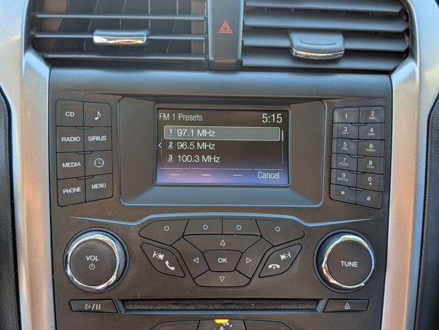 Used 2017 Ford Fusion SE w/ Equipment Group 201A FWD image 17