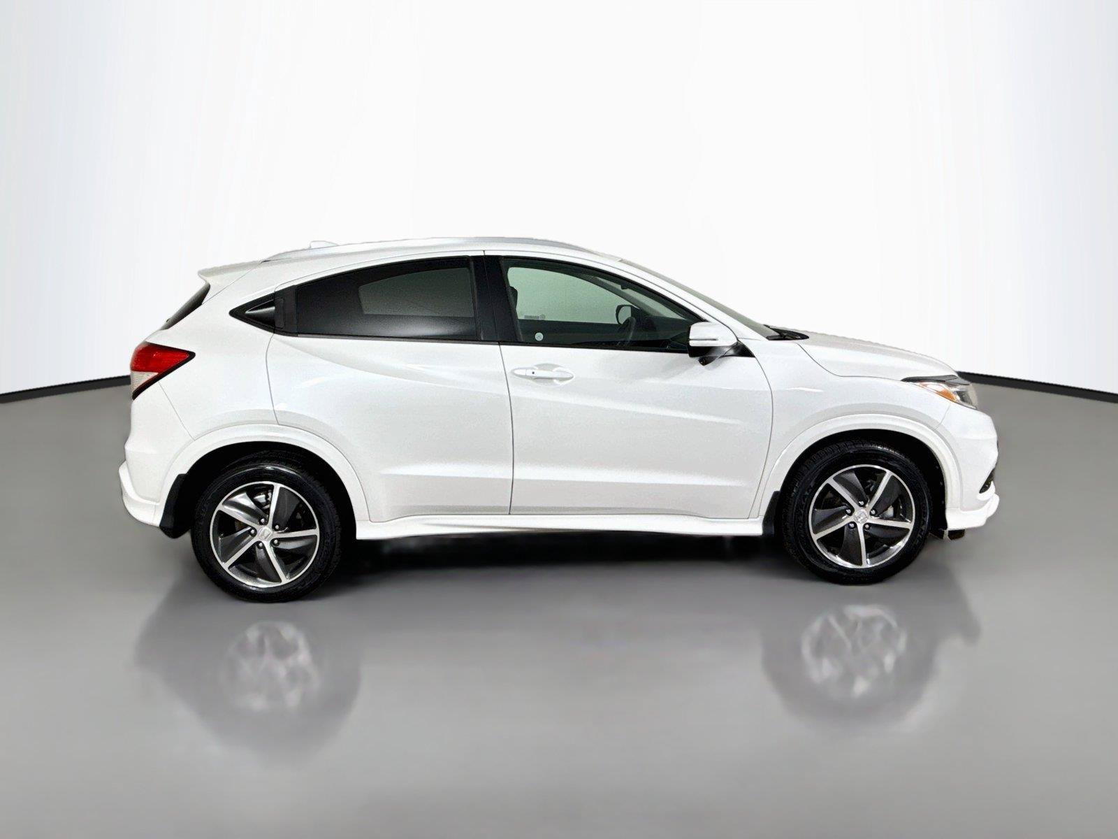 Used 2020 Honda HR-V Touring image 18