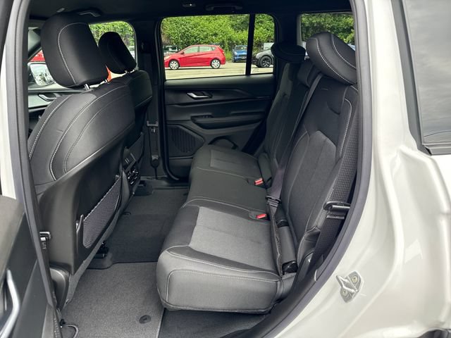 New 2026 Jeep Grand Cherokee Laredo AWD/4WD image 13