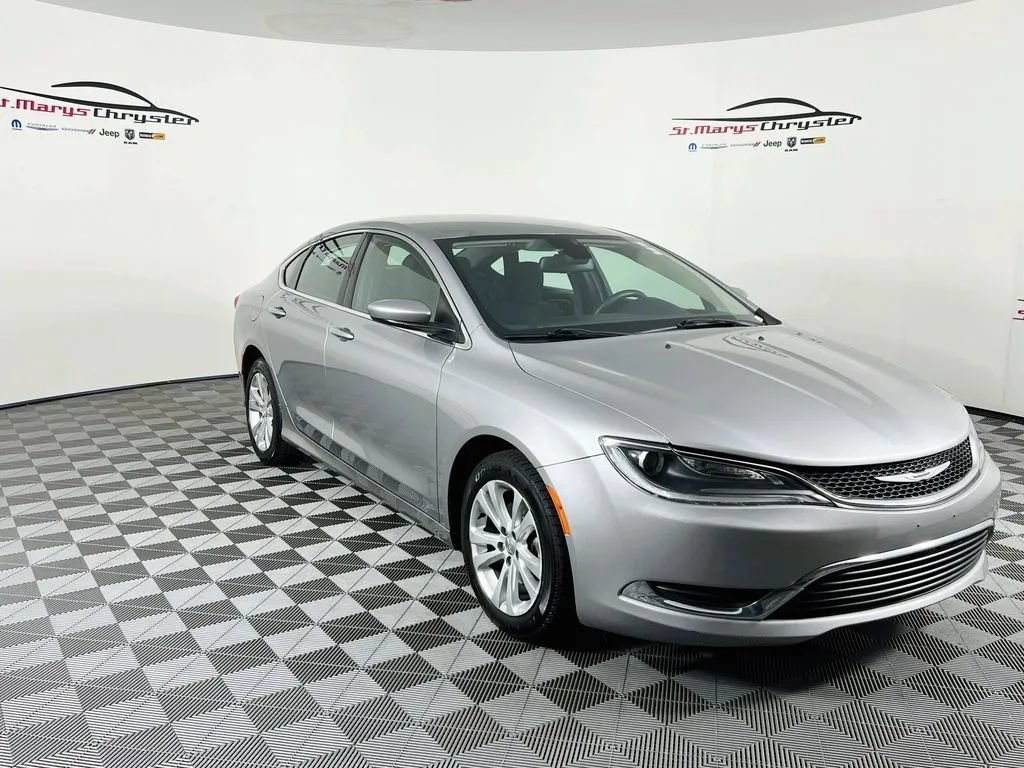 Used 2016 Chrysler 200 Limited FWD image 1