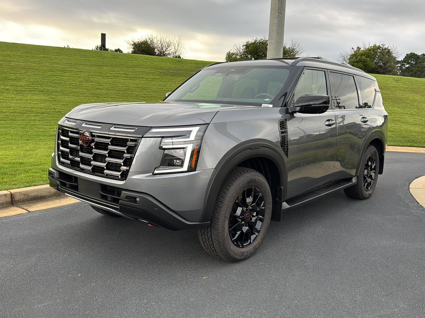 New 2025 Nissan Armada PRO-4X w/ Pro-4X Premium Package