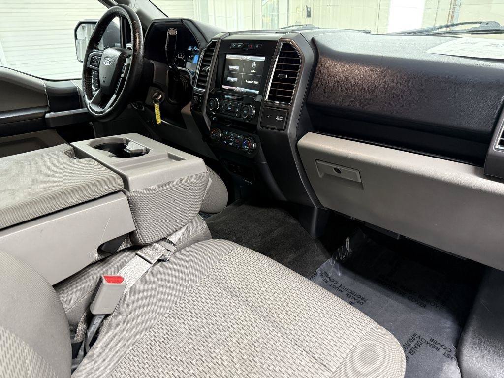 Used 2015 Ford F150 XLT w/ Equipment Group 302A Luxury AWD/4WD image 33