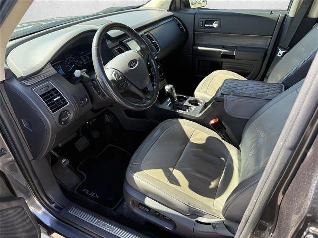 Used 2016 Ford Flex Limited w/ Equipment Group 301A FWD image 4