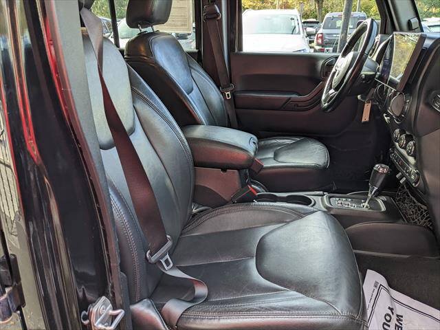 Used 2017 Jeep Wrangler Unlimited Sahara AWD/4WD image 21