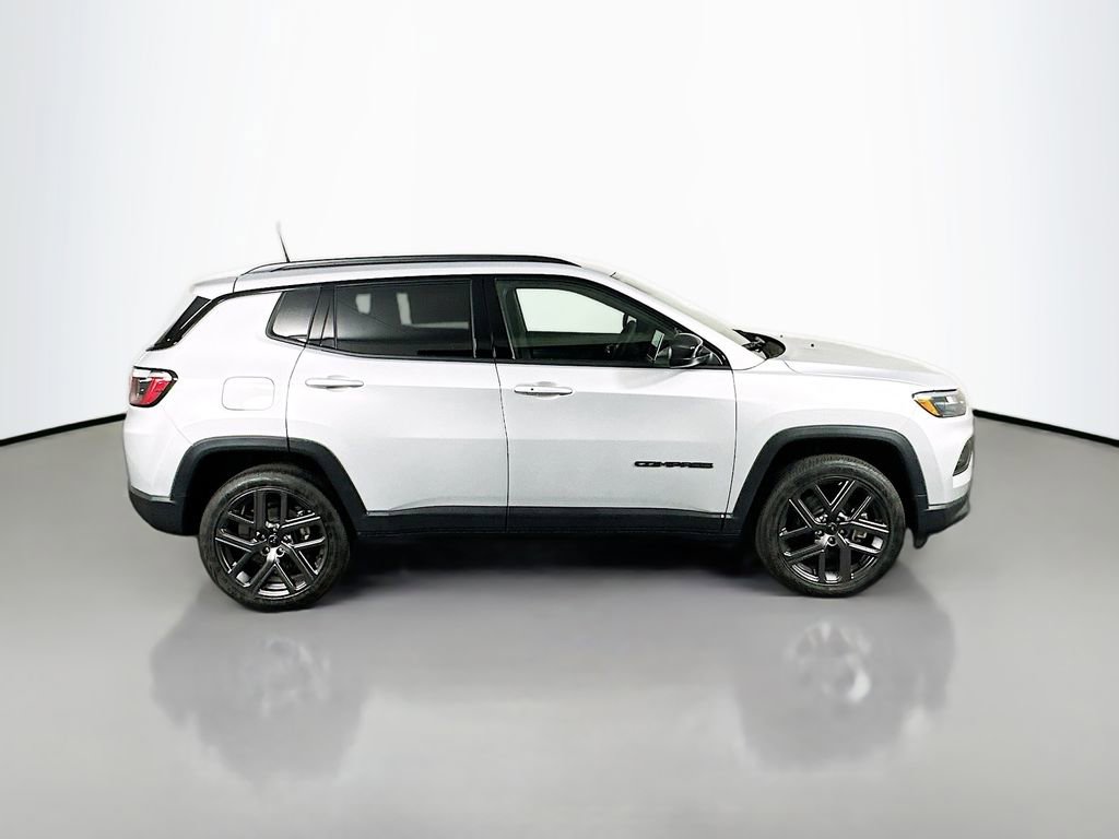 New 2026 Jeep Compass Latitude image 8