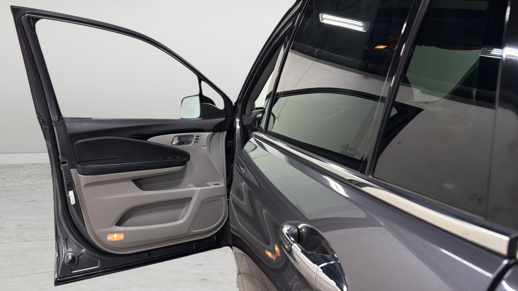 Used 2021 Honda Pilot Touring image 14