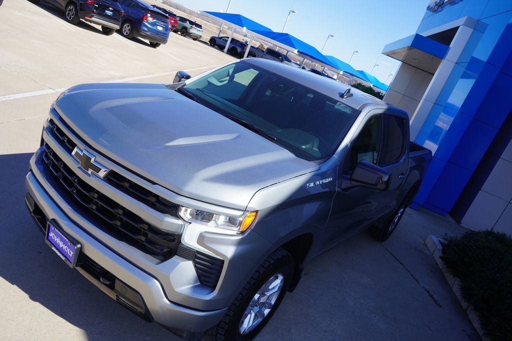 Used 2026 Chevrolet Silverado 1500 RST AWD/4WD image 13
