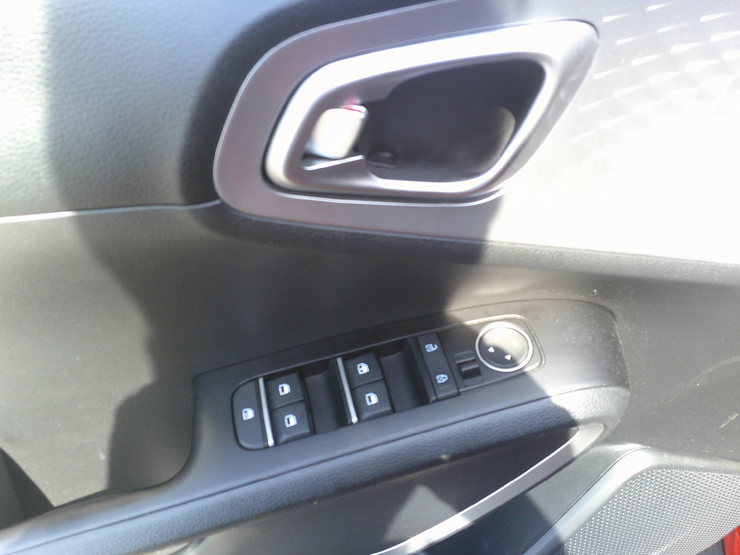 Used 2023 Kia Soul LX FWD image 16