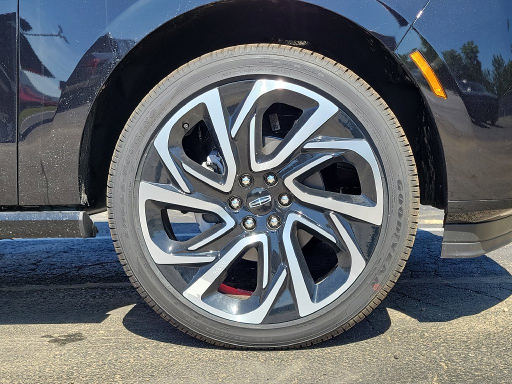 New 2026 Lincoln Navigator L Black Label AWD/4WD image 9
