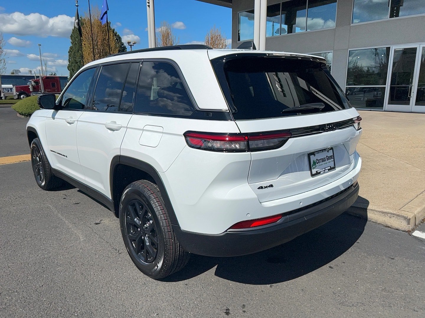 New 2026 Jeep Grand Cherokee Altitude AWD/4WD image 8