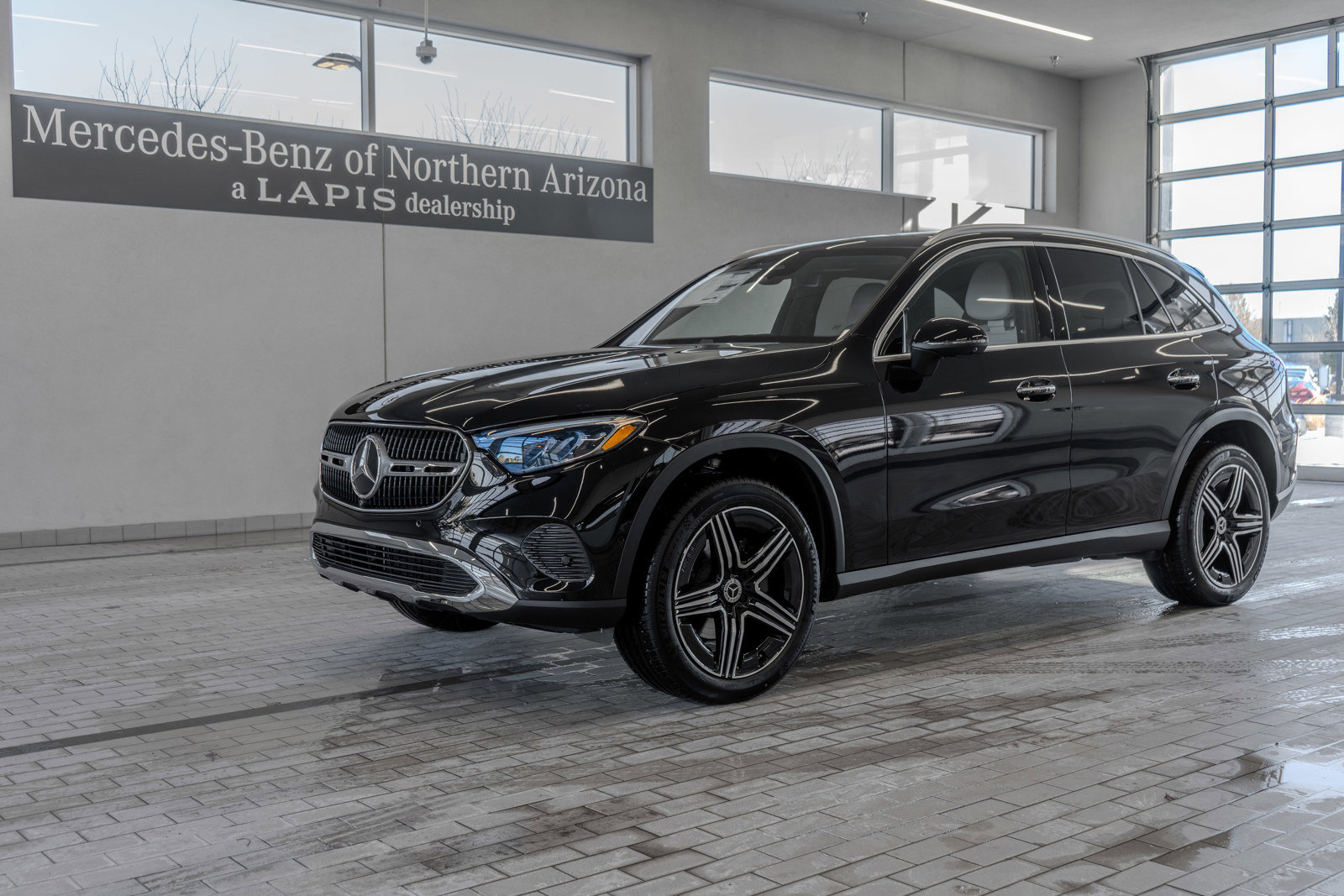 New 2026 Mercedes-Benz GLC 300 4MATIC image 3