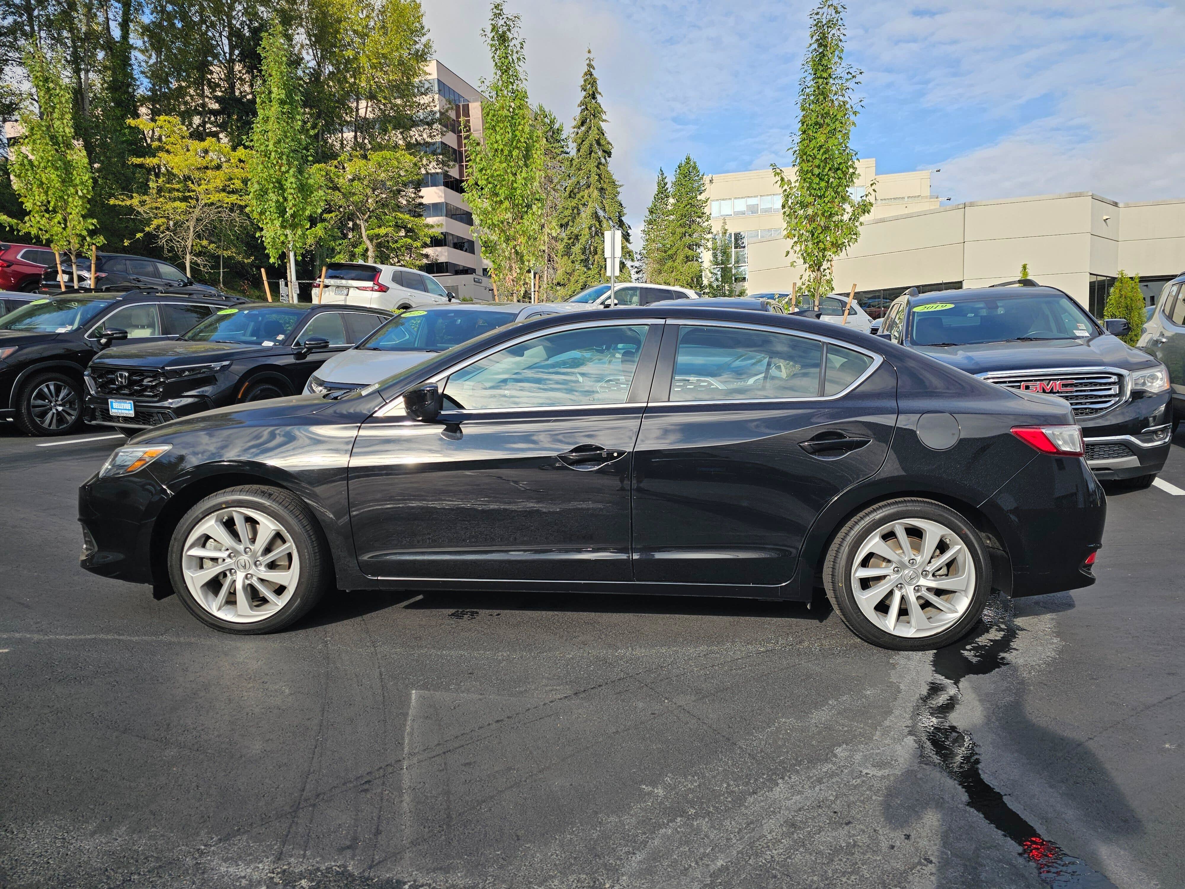 Used 2017 Acura ILX FWD image 4